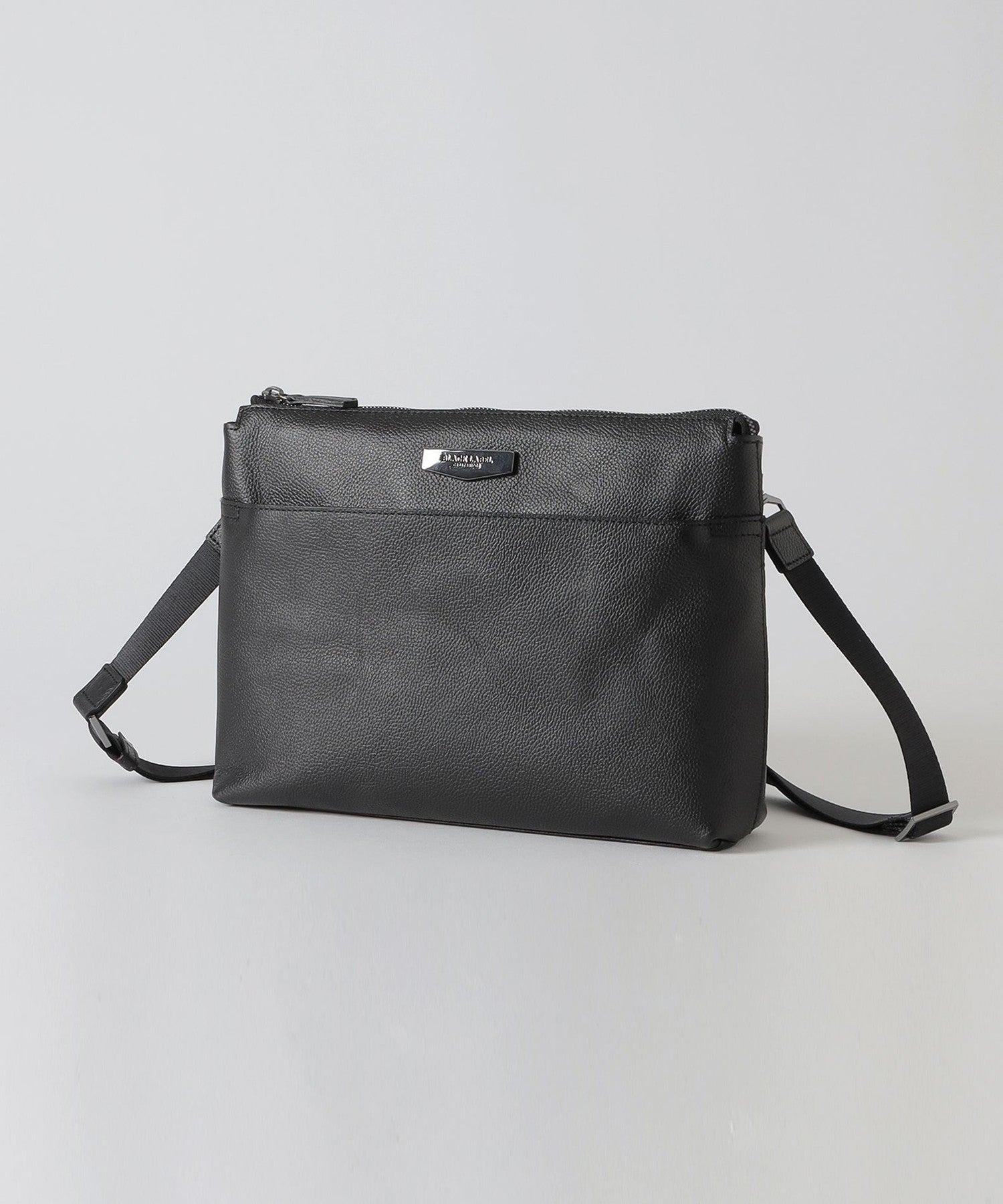 Hender Scheme ブラックレザーサコッシュ hender scheme サコッシュ ブラック