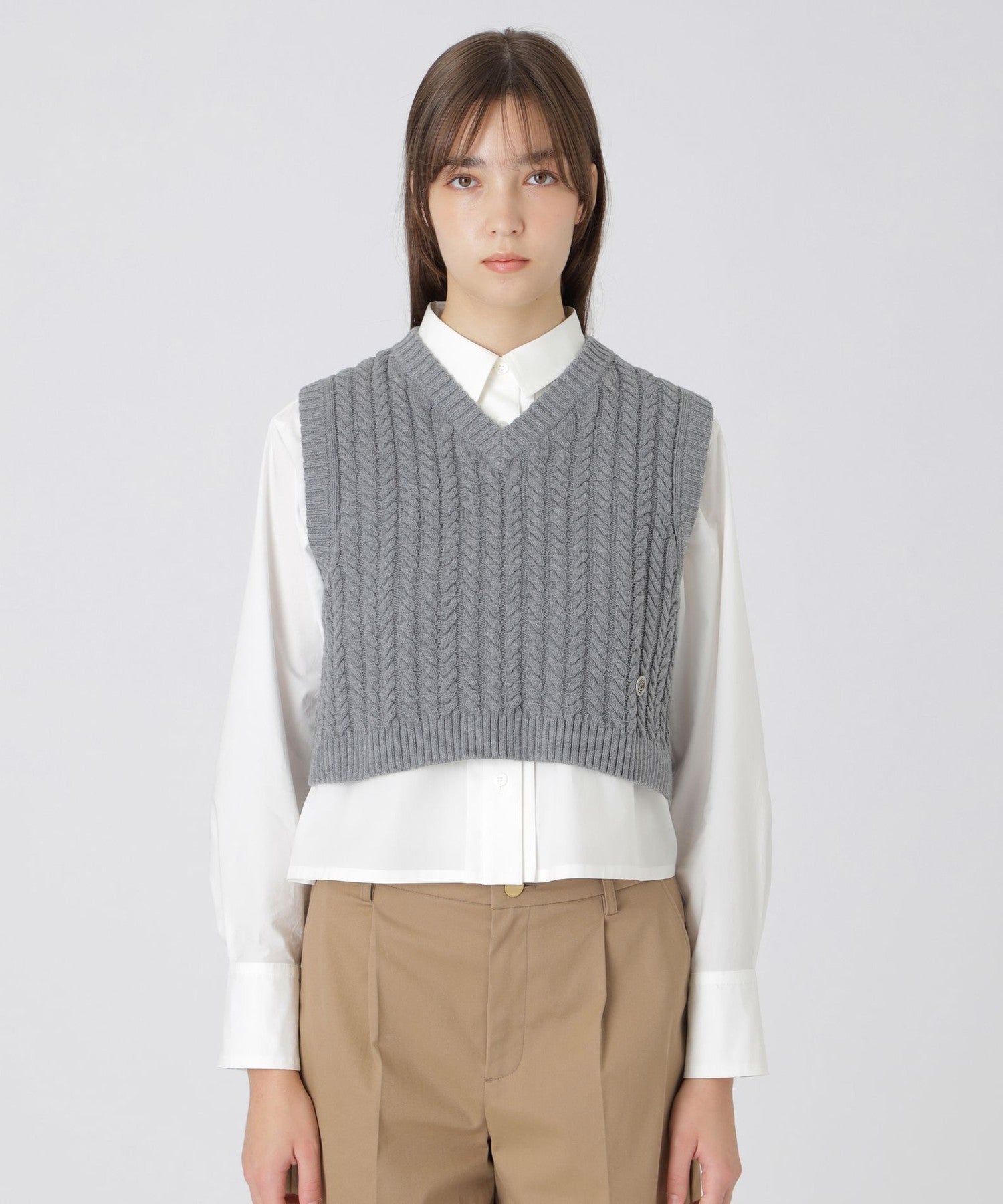 ブルーレーベルクレストブリッジ　ケーブルニット　長袖ニット　薄手ニット　ピンク 2611-55N0341706.jpg?v=1724825401