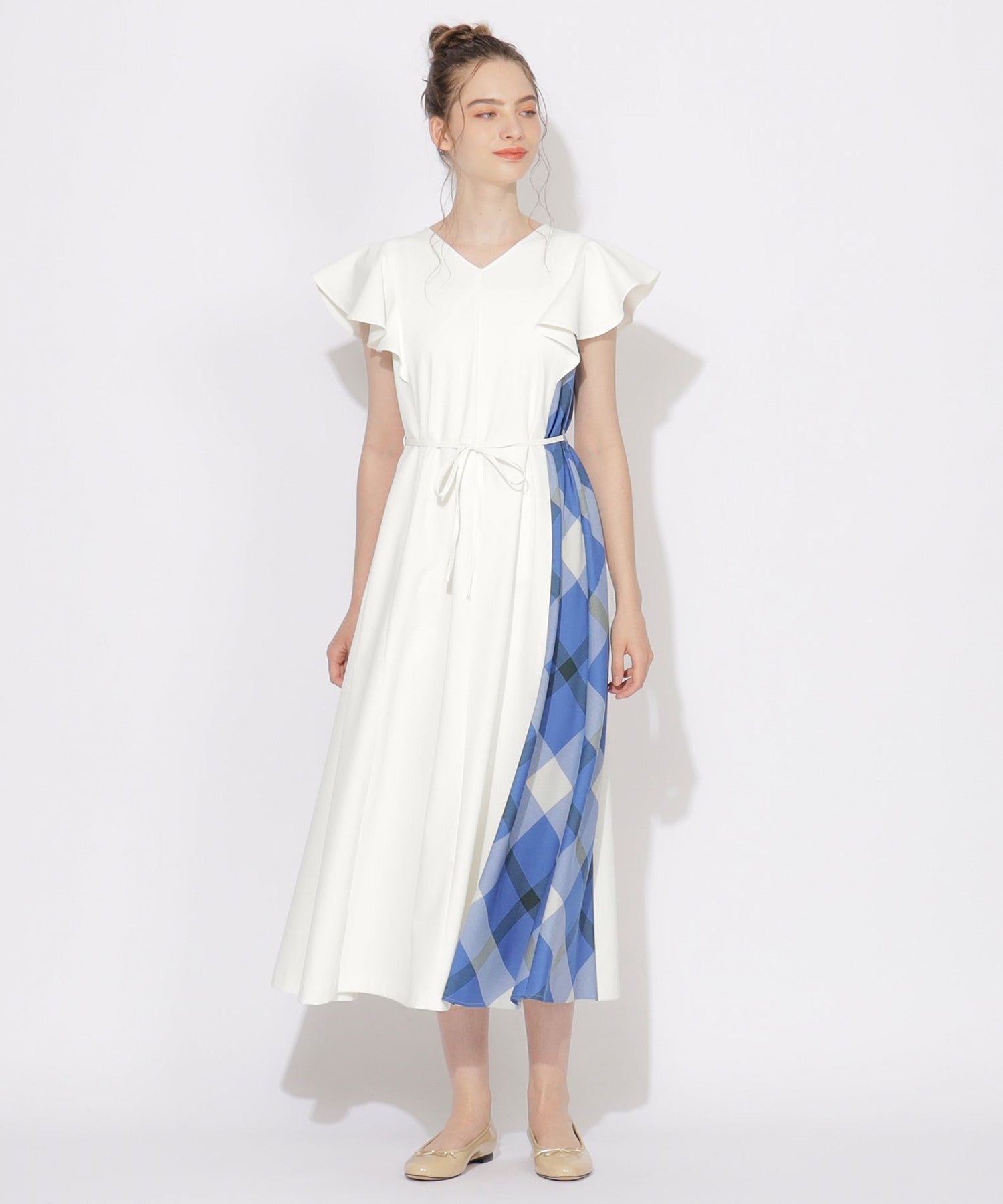 美品★ラッフル ロングスリーブ トップ ネイビー 38 美品☆ラッフル ロングスリーブ トップ ネイビー 38