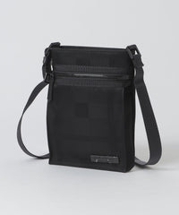 【極美品】ブラックレーベルクレストブリッジ レザー ボディバッグ 黒 本革 ナイロンコンビカルゼシャドークレストブリッジチェックビジネスボディ