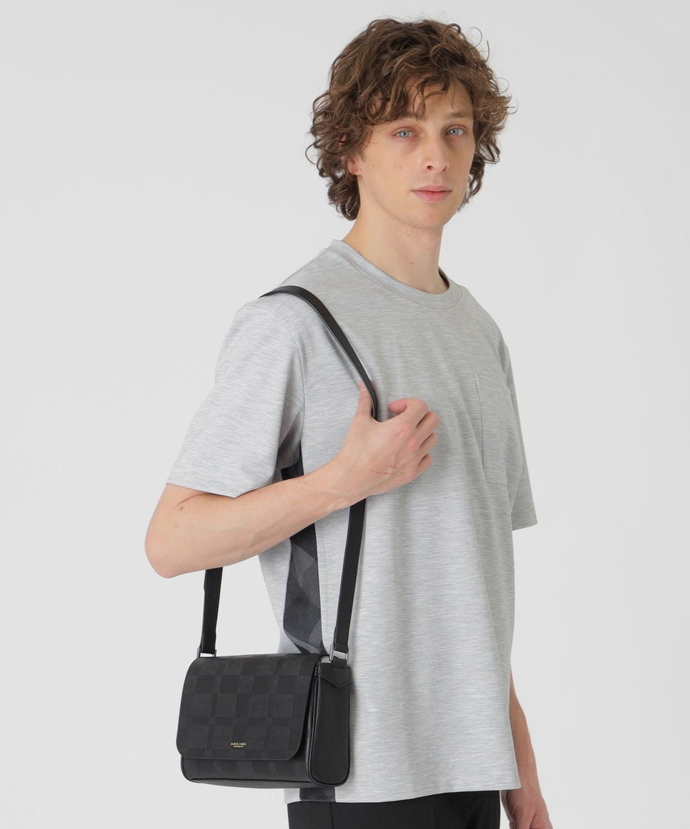 エンボスチェックメッセンジャーバッグ（バッグ）｜BLACK LABEL