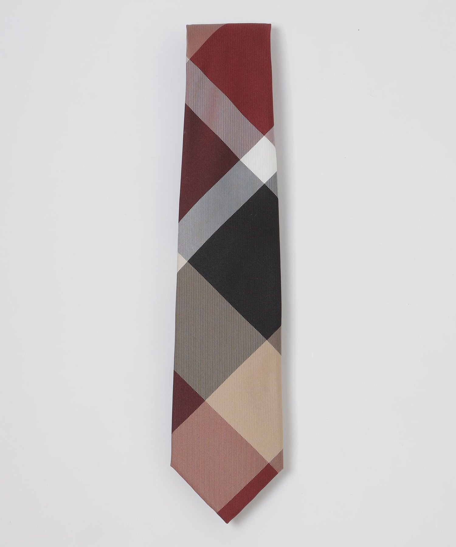 1411-5181573217__,17,