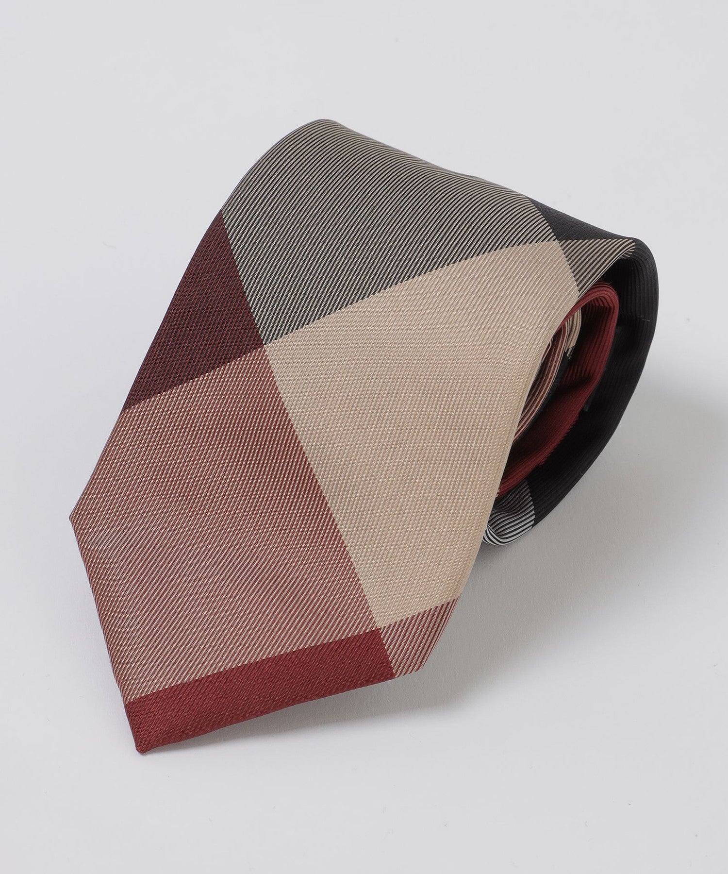 1411-5181573217__B,17,