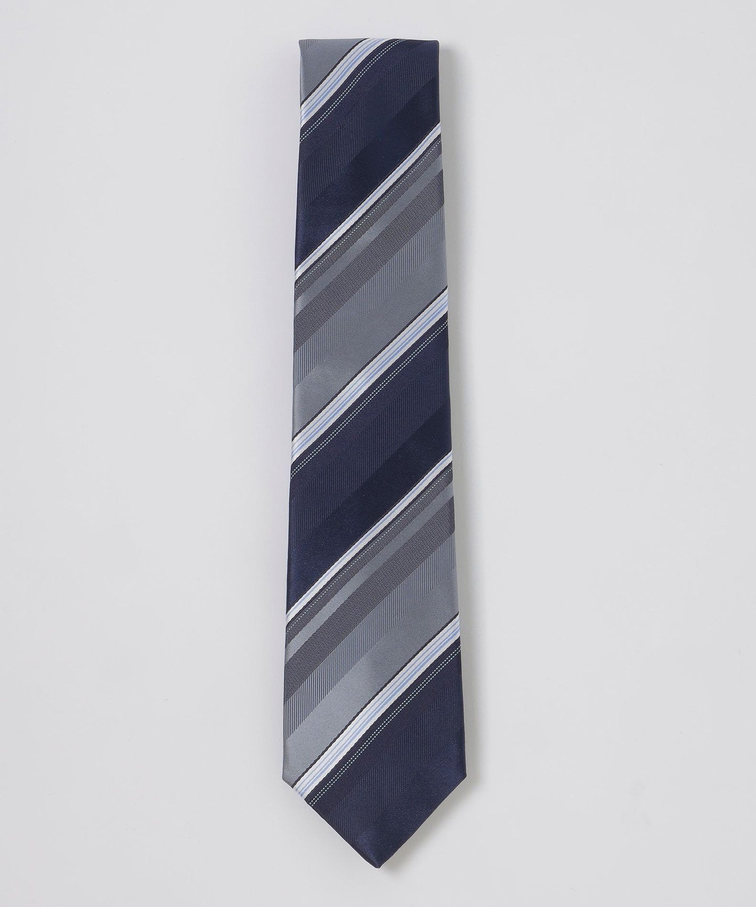 1411-5183575128__,28,