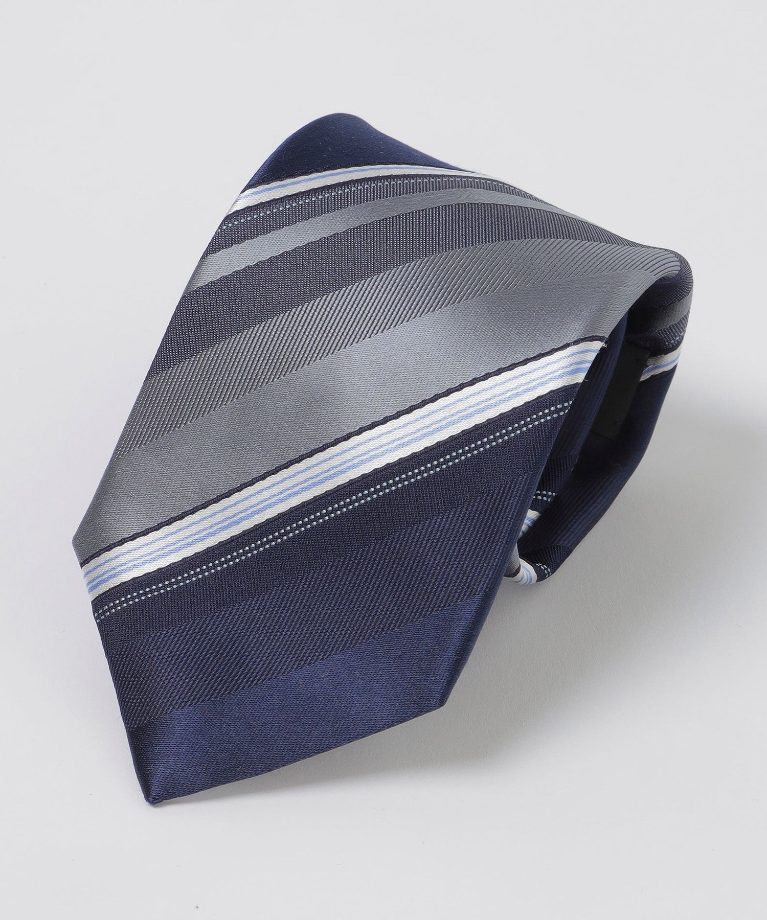 1411-5183575128__B,28,