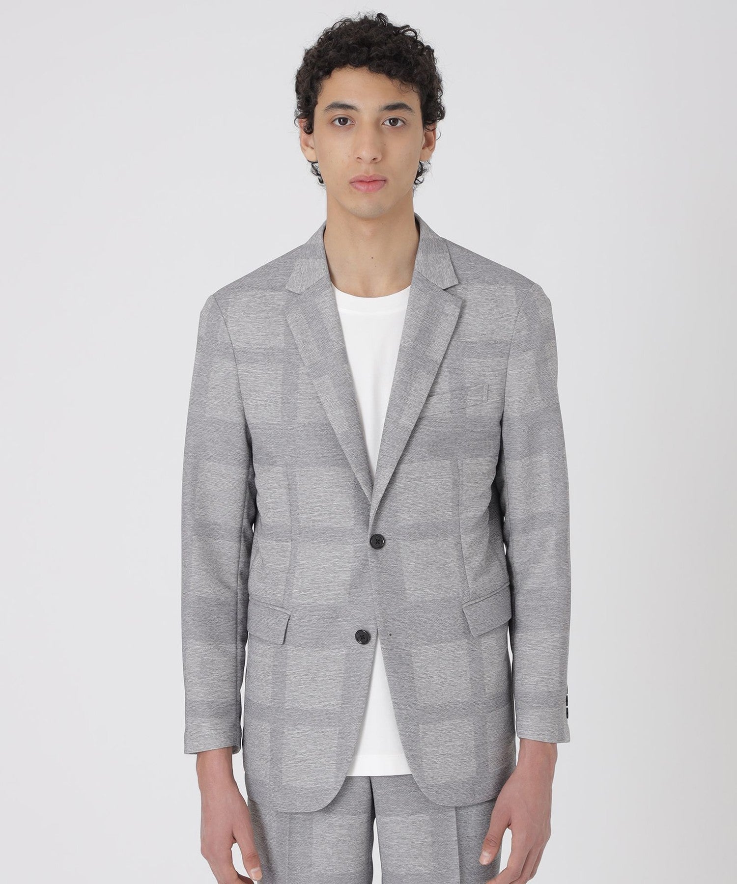 1411-51E1372304__B,04,