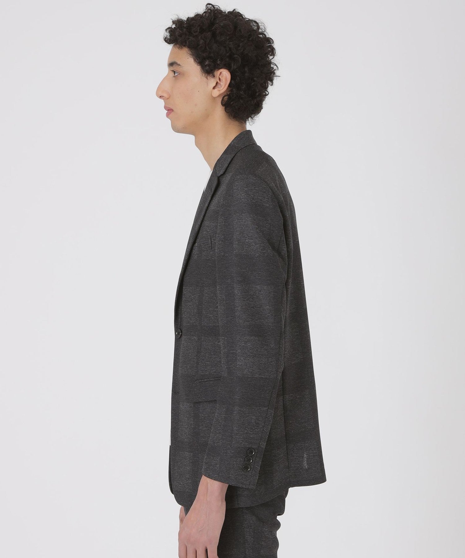 1411-51E1372308__D,08,