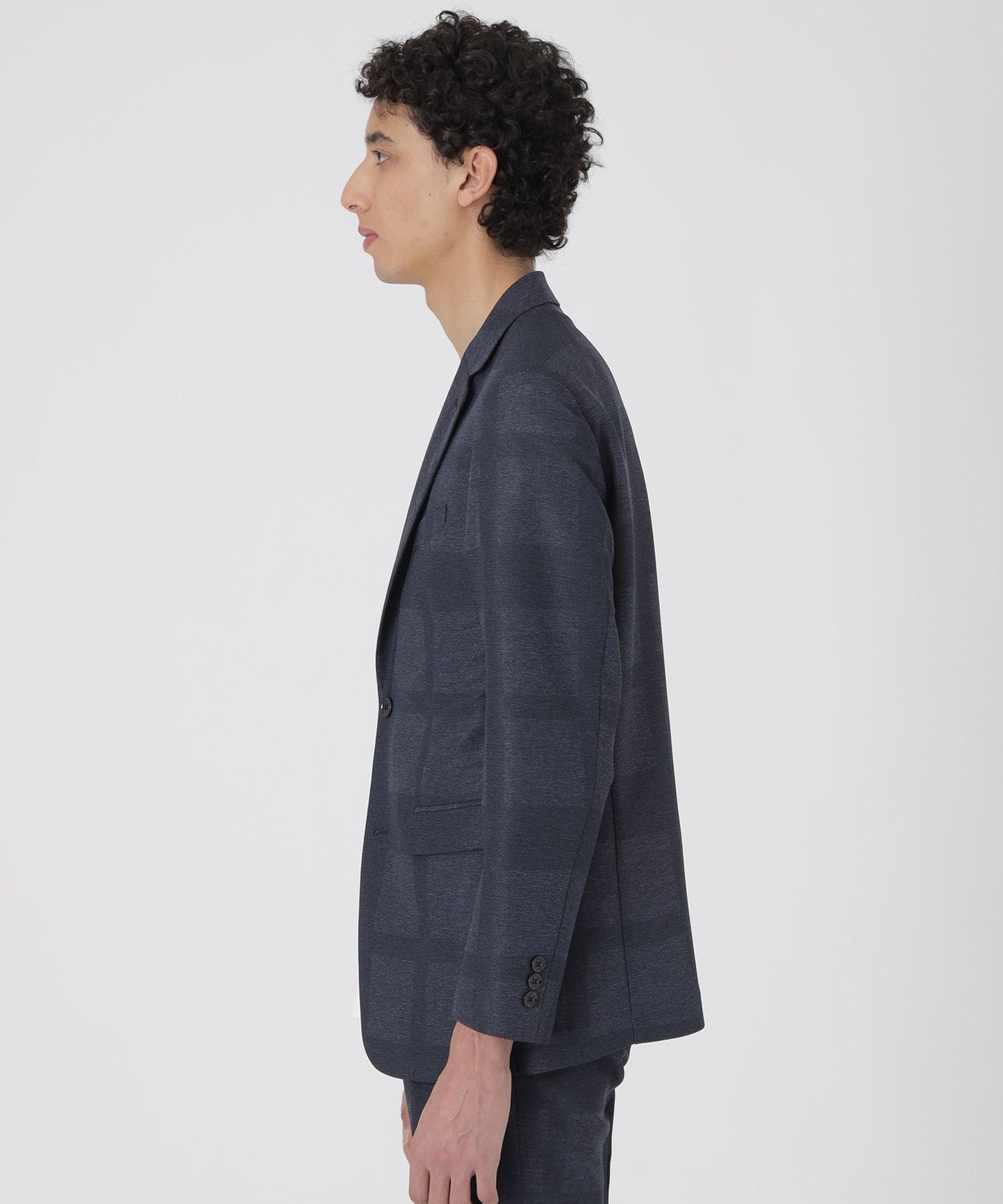 1411-51E1372328__C,28,