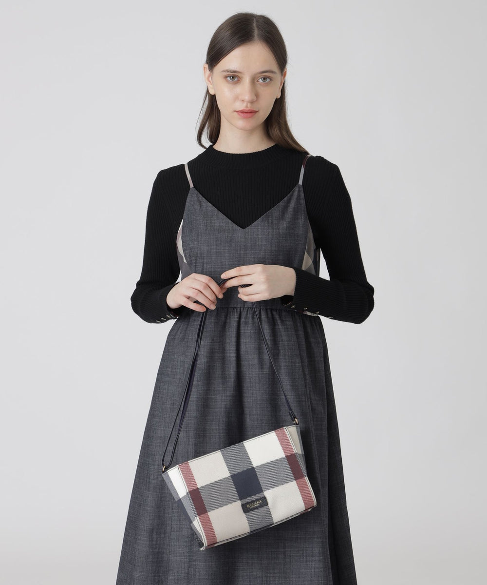 ♡新品タグ付き クレストブリッジ チェックリボンショルダーバック BLUE LABEL CRESTBRIDGE（ブルーレーベルクレストブリッジ）の