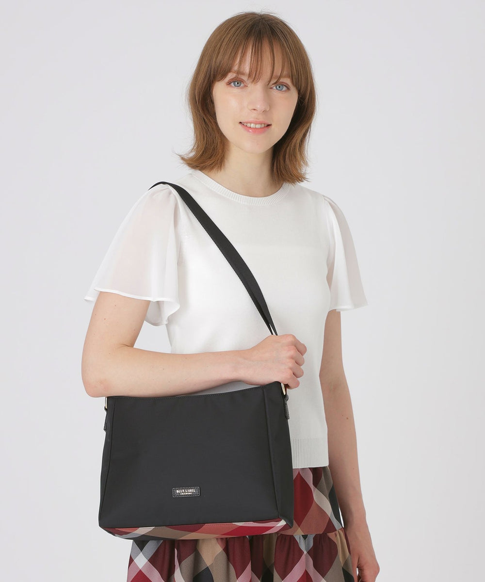 一部店舗限定】パーシャルクレストブリッジチェックナイロンワン