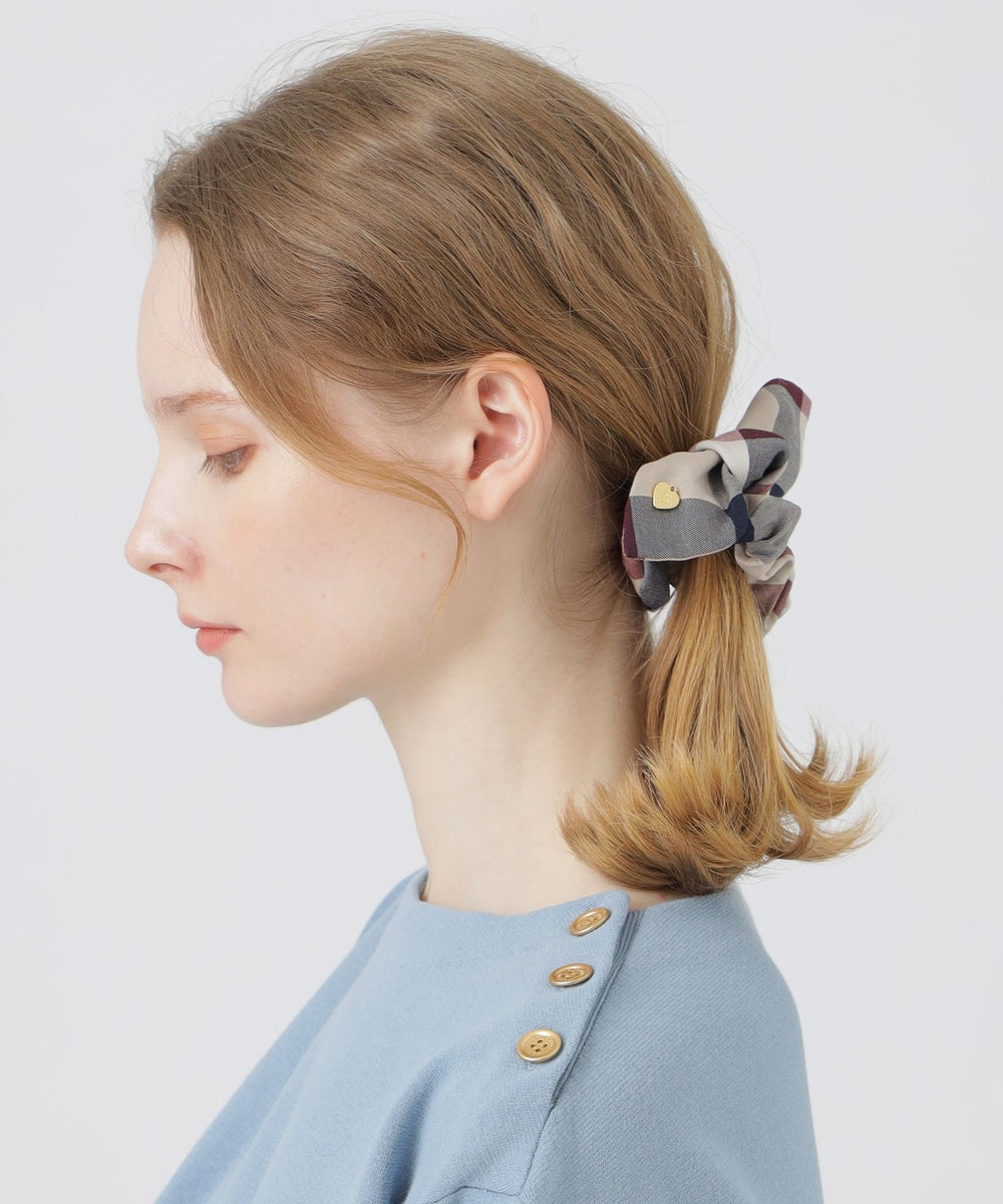 【感謝価格】 シュシュ ベージュチェック ヘアゴム 【感謝価格】 シュシュ ベージュチェック ヘアゴム